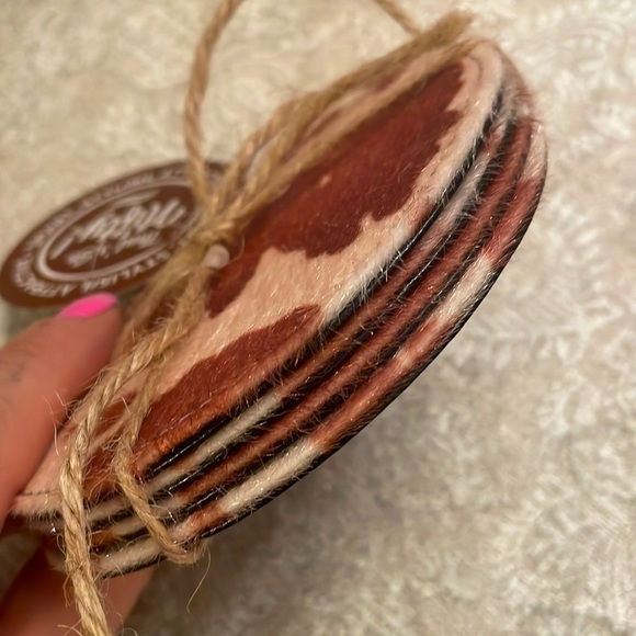 Brand New Set of 4 Cowhide Coasters Western Decor Farmhouse - Picture 4 of 8